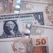 Dos R$ 6,15 aos R$ 5,75: como o dólar enfileirou quedas