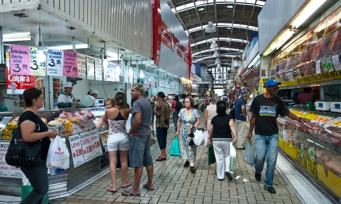 Fazenda prevê queda da inflação dos alimentos